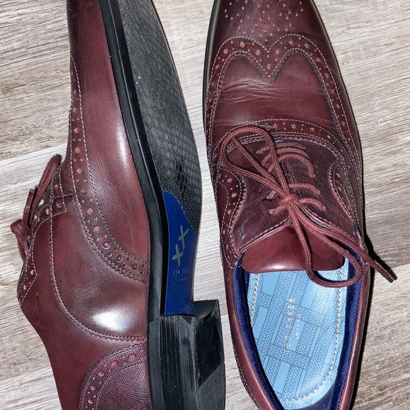 Ted Baker leather wingtip shoes size 9 main image 7